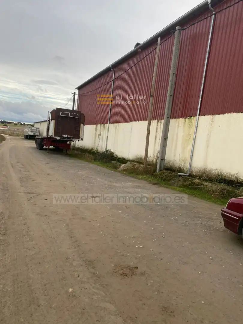 Nau industrial en venda a Larrodrigo, imagen 2