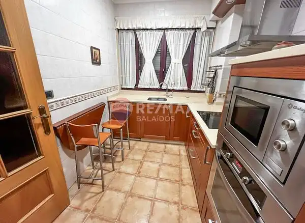 Cuina de Casa o xalet en venda en A Guarda   amb Calefacció, Jardí privat i Parquet