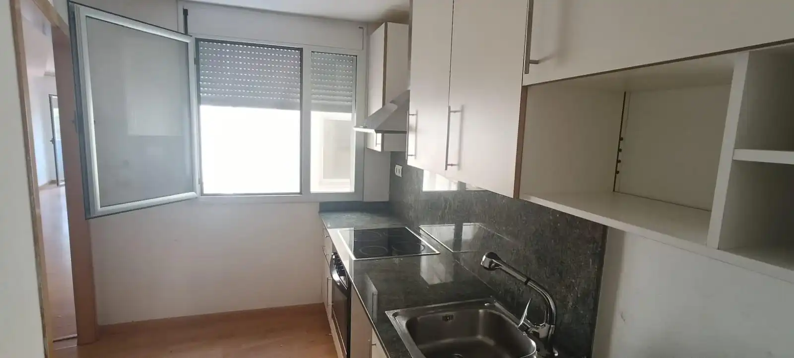 Küche von Dachboden zum Verkauf in L'Ampolla mit Terrasse und Balkon