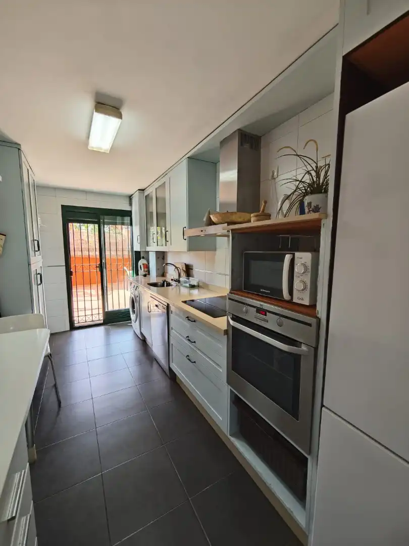Kitchen of Flat for sale in Málaga  with Air Conditioner, Terrace and Oven