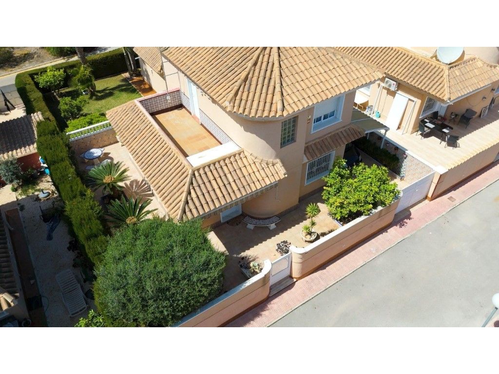 Exterior view of House or chalet for sale in Torrevieja  with Air Conditioner, Private garden and Swimming Pool