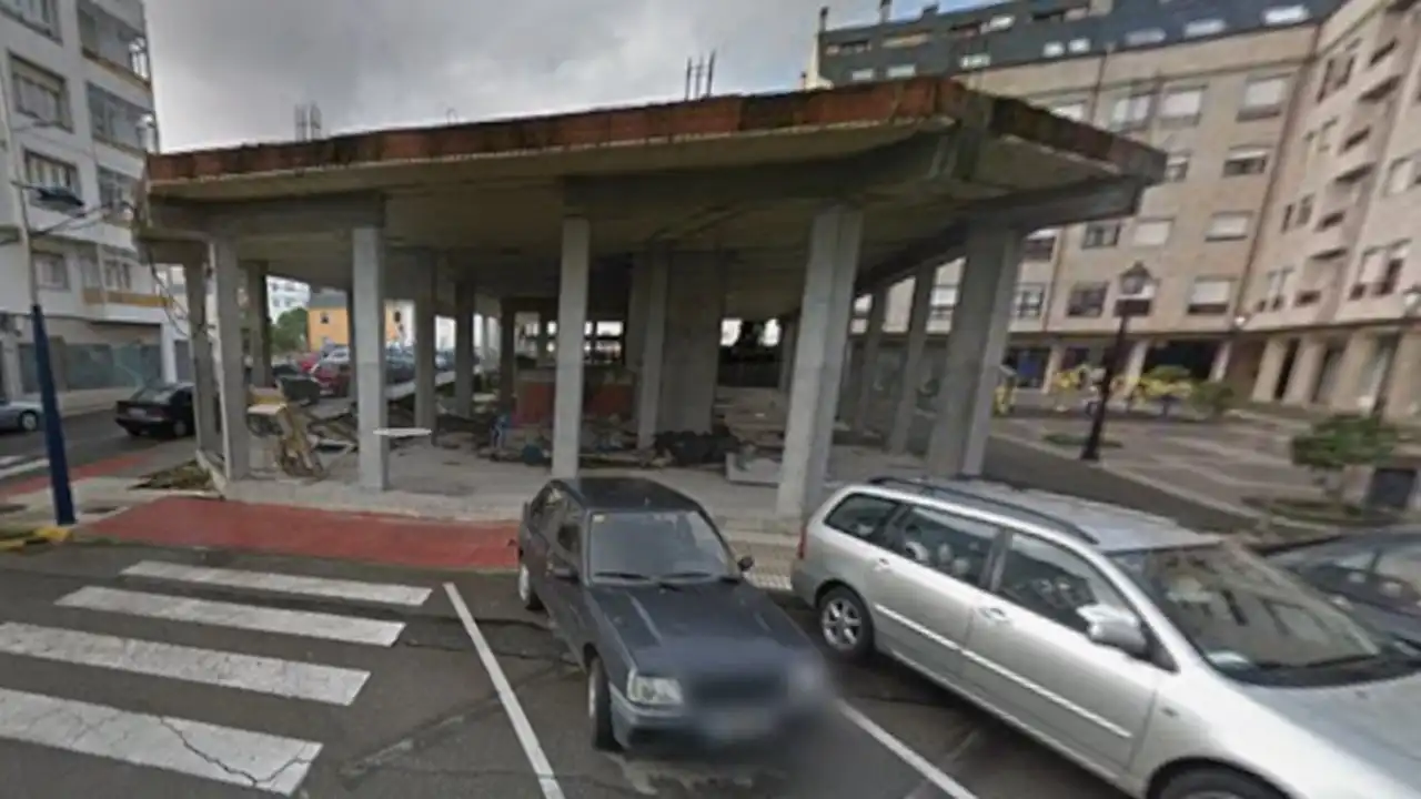 Aparcament de Edifici en venda en Burela