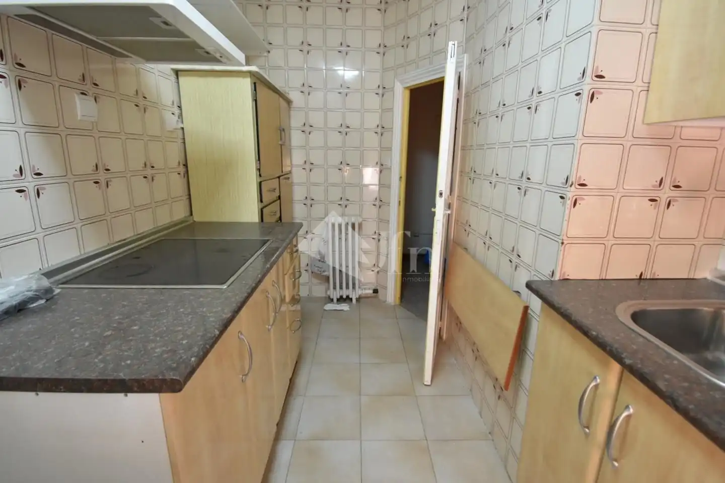 Cuina de Local en venda en Olmedo amb Aire condicionat