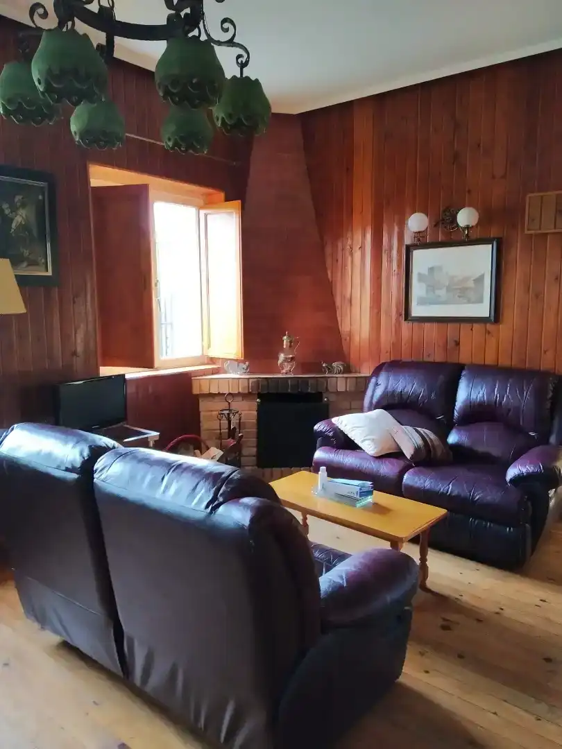 Sala d'estar de Finca rústica en venda en Salas