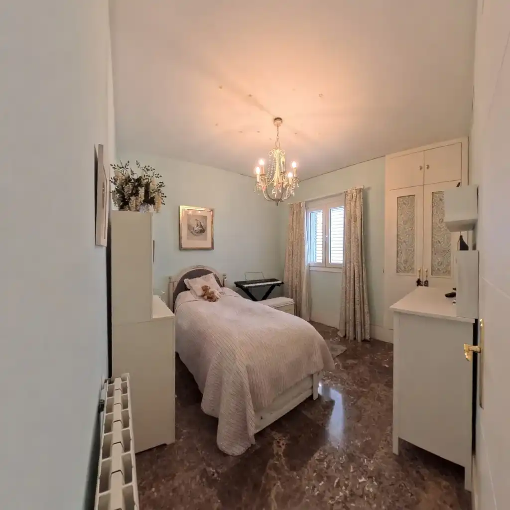 Habitación de Piso en venta en Sevilla con Aire acondicionado, Calefacción y Trastero
