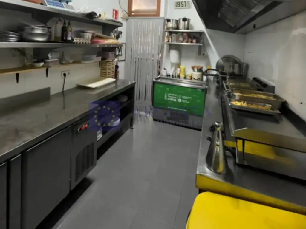 Cocina de Local en traspaso en Cáceres