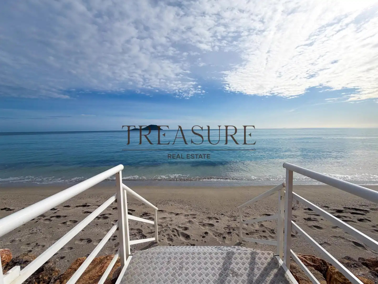 Apartamento en venta en La Manga del Mar Menor con Terraza y Balcón