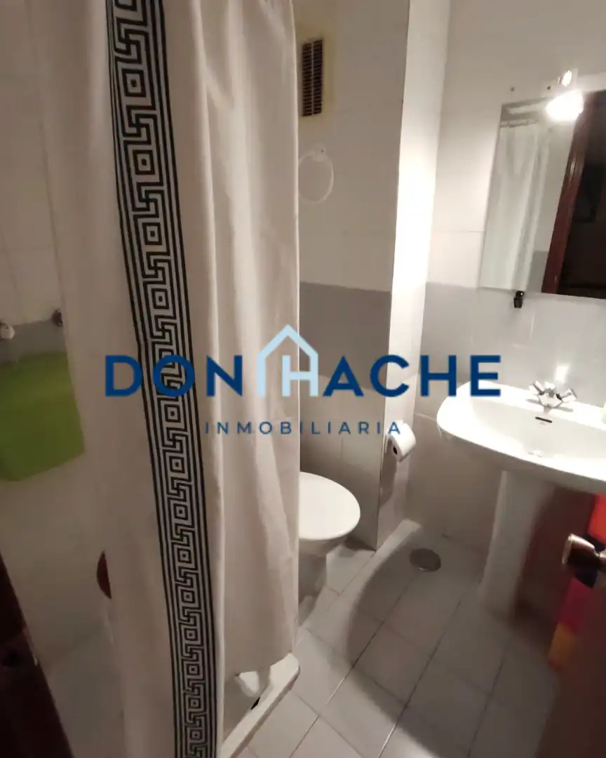 Bathroom of Flat for sale in Mérida  with Air Conditioner and Furnished