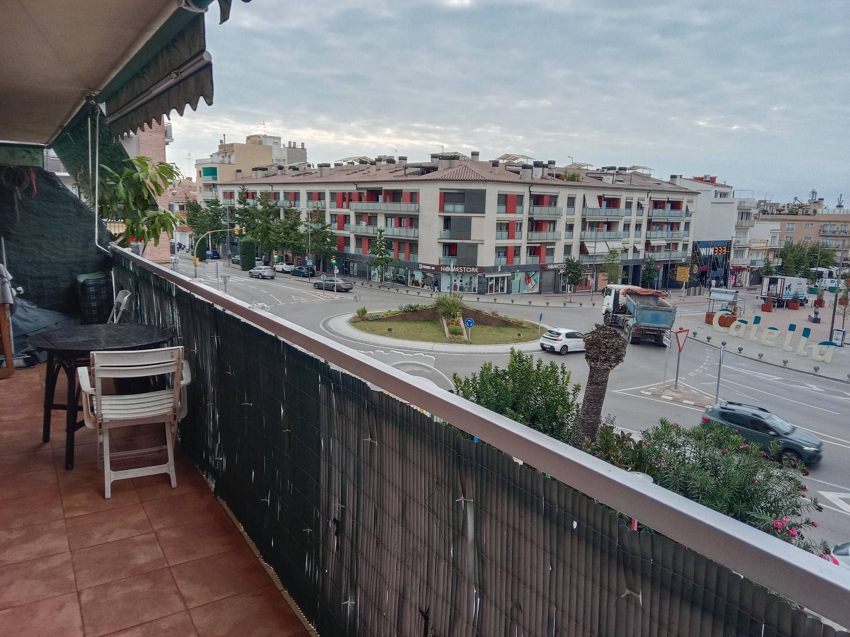 Außenansicht von Wohnung zum Verkauf in Calella mit Heizung, Terrasse und Möbliert