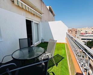 Terrassa de Àtic de lloguer en Torrevieja amb Aire condicionat, Calefacció i Moblat