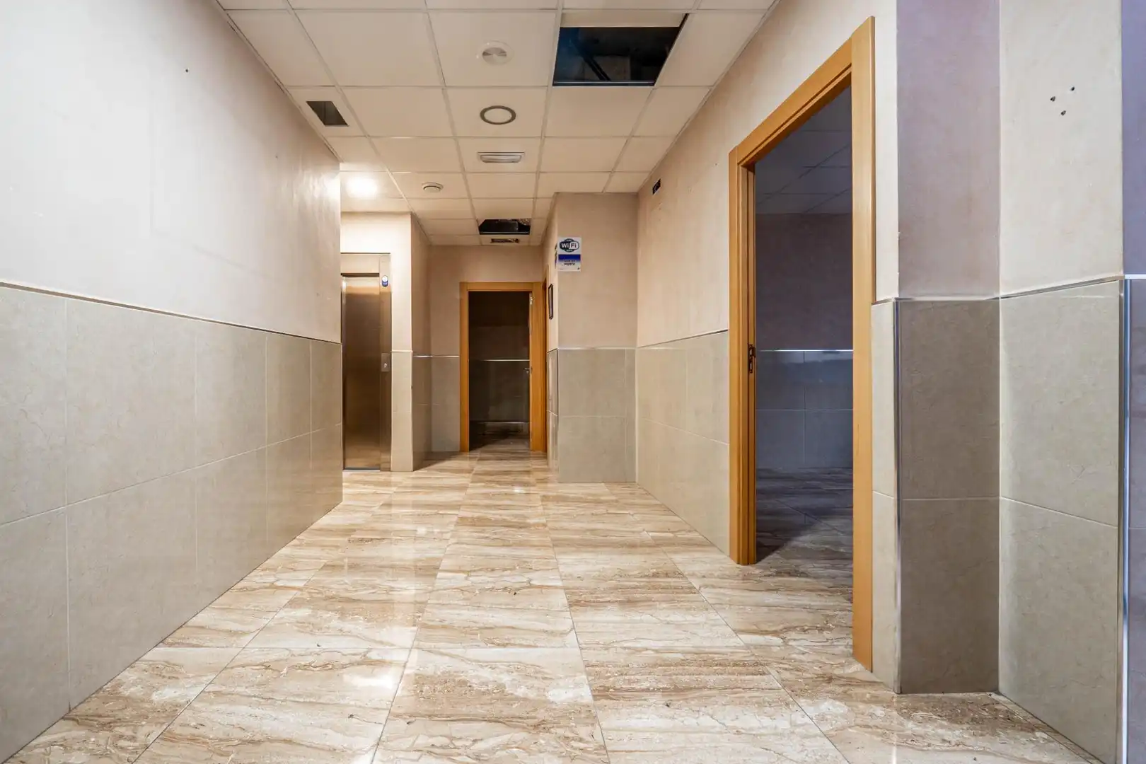 Local comercial de lloguer a Avenida del Doctor Olóriz, imagen 13