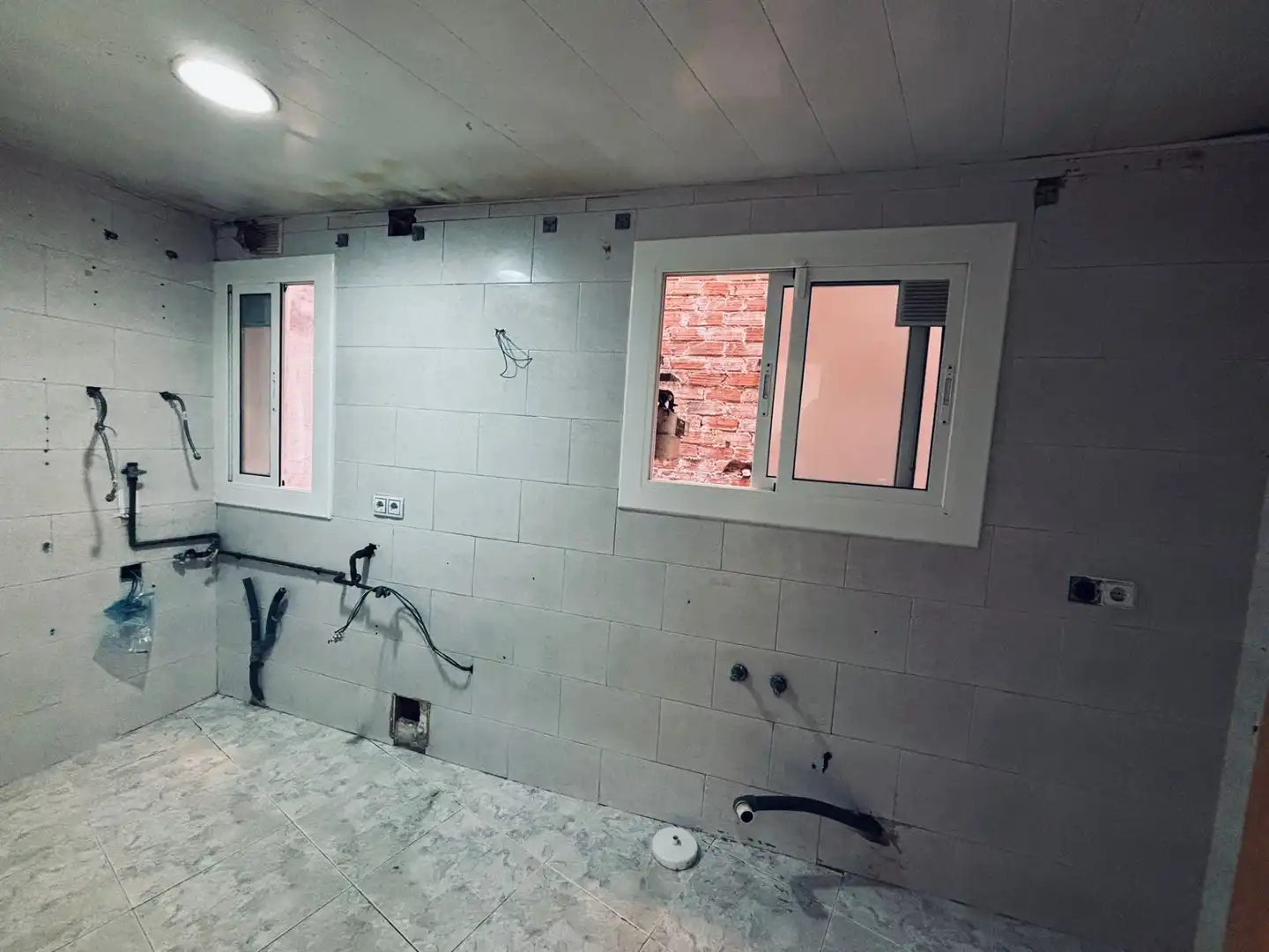 Badezimmer von Wohnung zum Verkauf in L'Hospitalet de Llobregat mit Parkett, Terrasse und Balkon