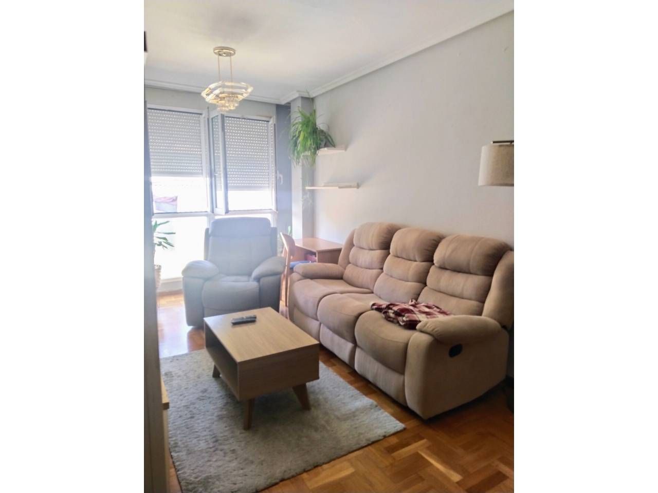 Living room of Flat for sale in Briviesca  with Parquet flooring, Terrace and Storage room