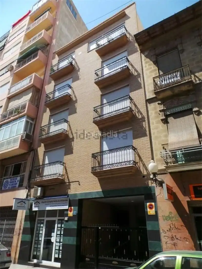 Individual en venda a Calle José Gutiérrez Petén 27, imagen 2