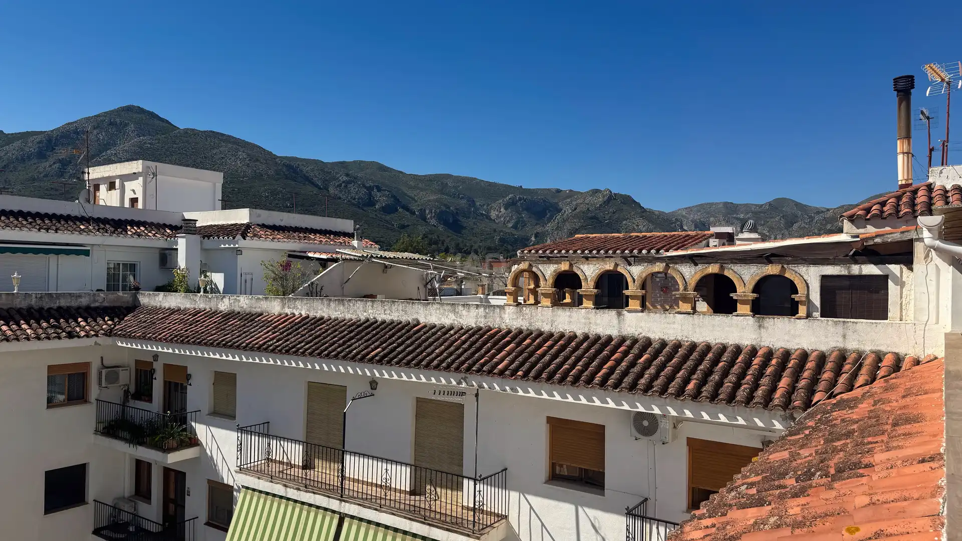 Vista exterior de Ático en venta en Pego con Aire acondicionado, Calefacción y Terraza
