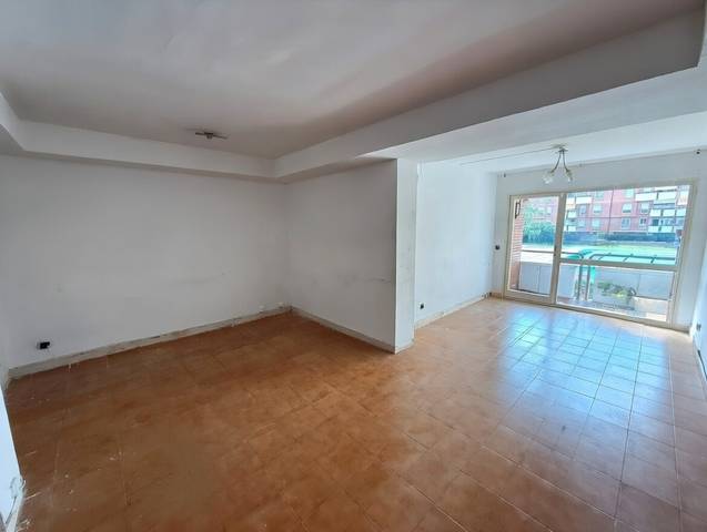 Piso en Venta en Gran Via de Lluís Companys en Can Farrerons