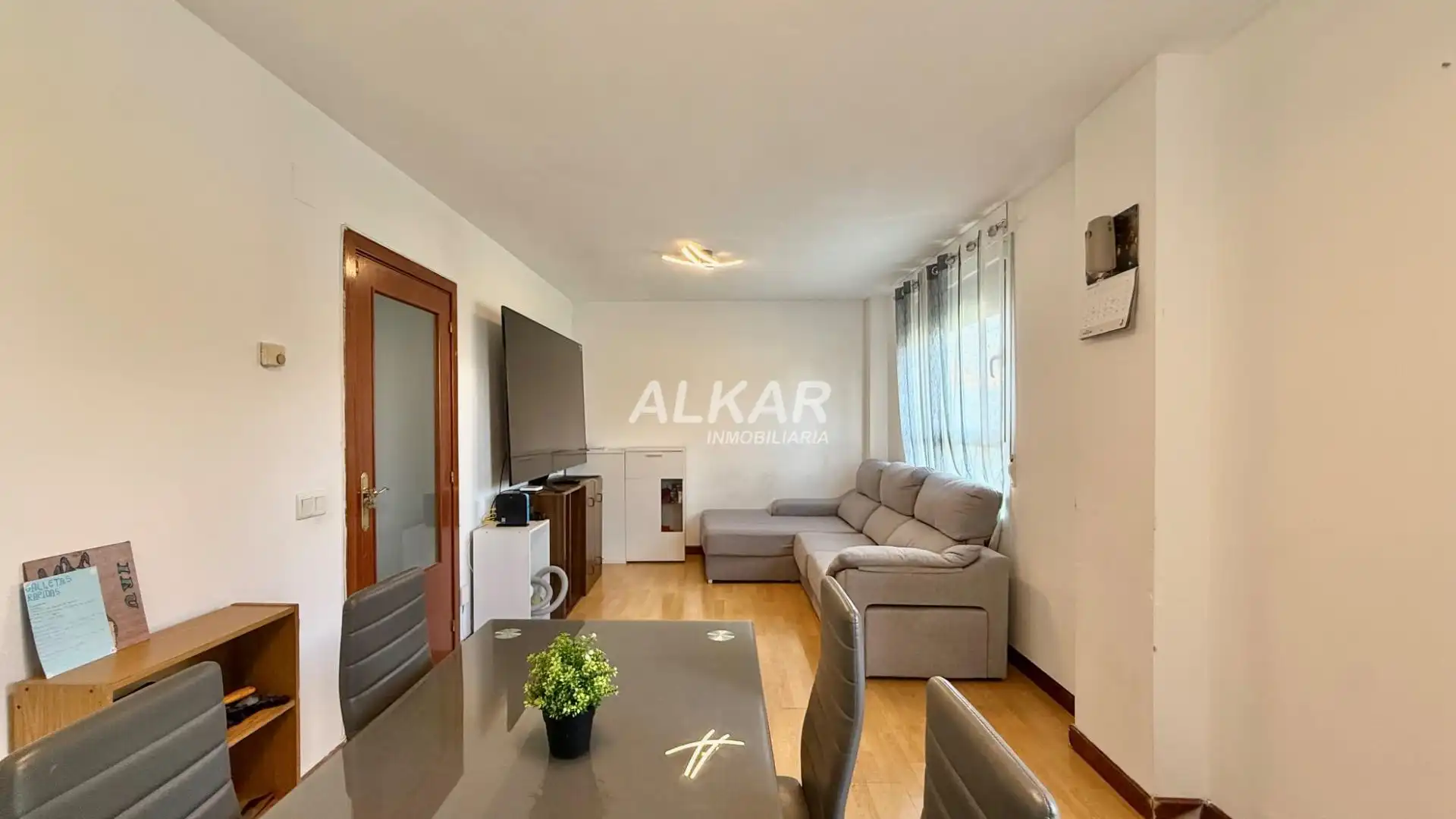 Sala de estar de Casa o chalet en venta en Fustiñana con Calefacción, Jardín privado y Parquet