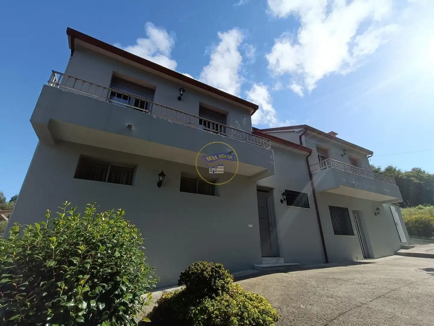Vista exterior de Casa o chalet en venta en Vigo  con Trastero, Amueblado y Balcón