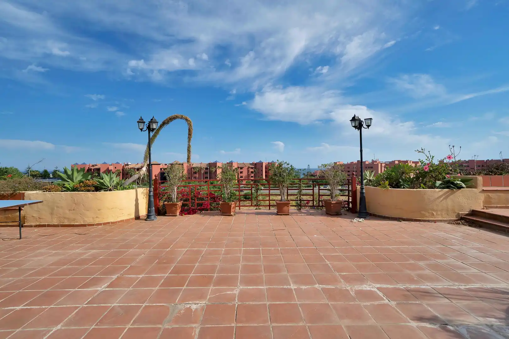 Terraza de Casa adosada en venta en Estepona con Aire acondicionado, Calefacción y Jardín privado