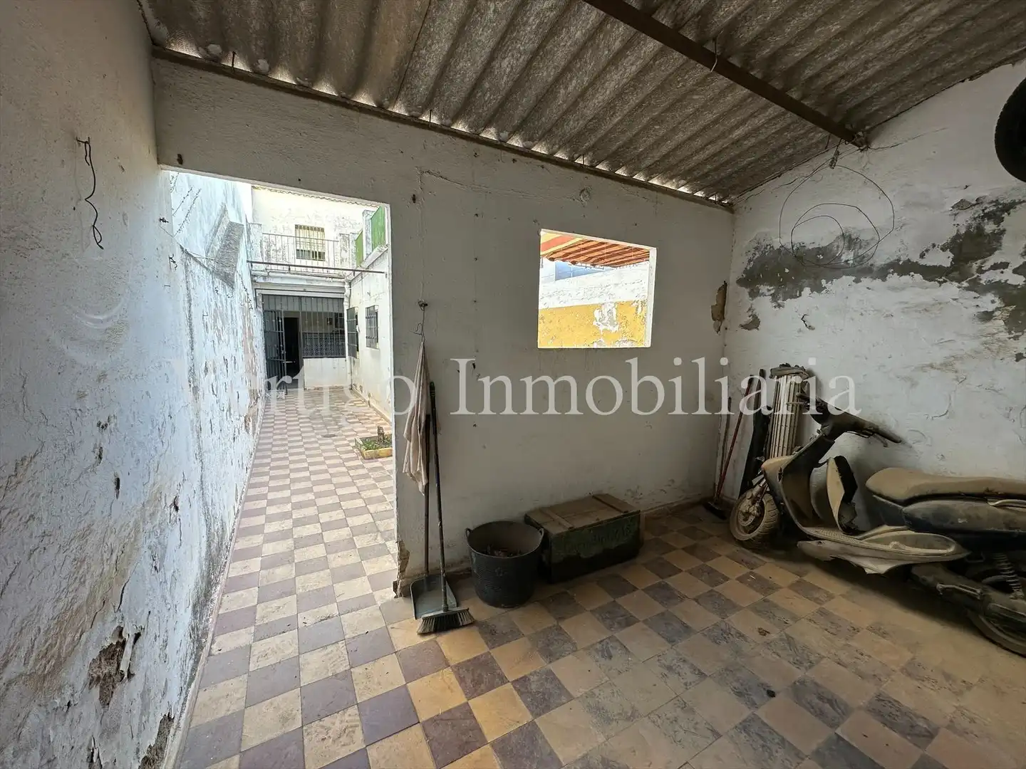 Exterior view of Houses for sale in Dos Hermanas  with Terrace, Storage room and Balcony