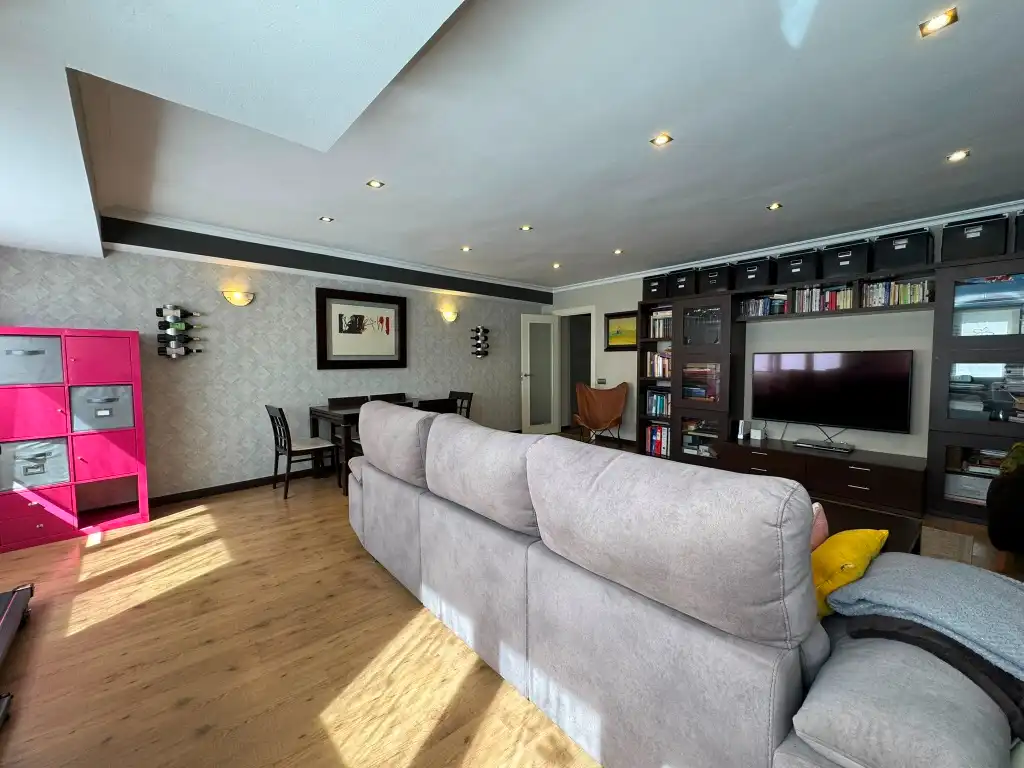 Sala de estar de Piso en venta en Gijón  con Calefacción, Parquet y Horno