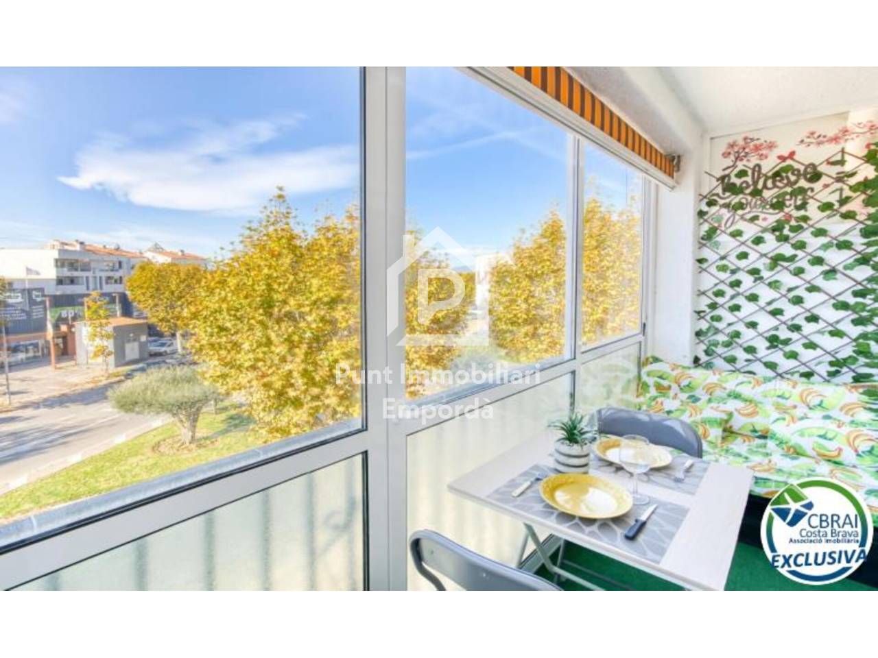 Terrassa de Estudi en venda en Empuriabrava amb Aire condicionat, Terrassa i Moblat