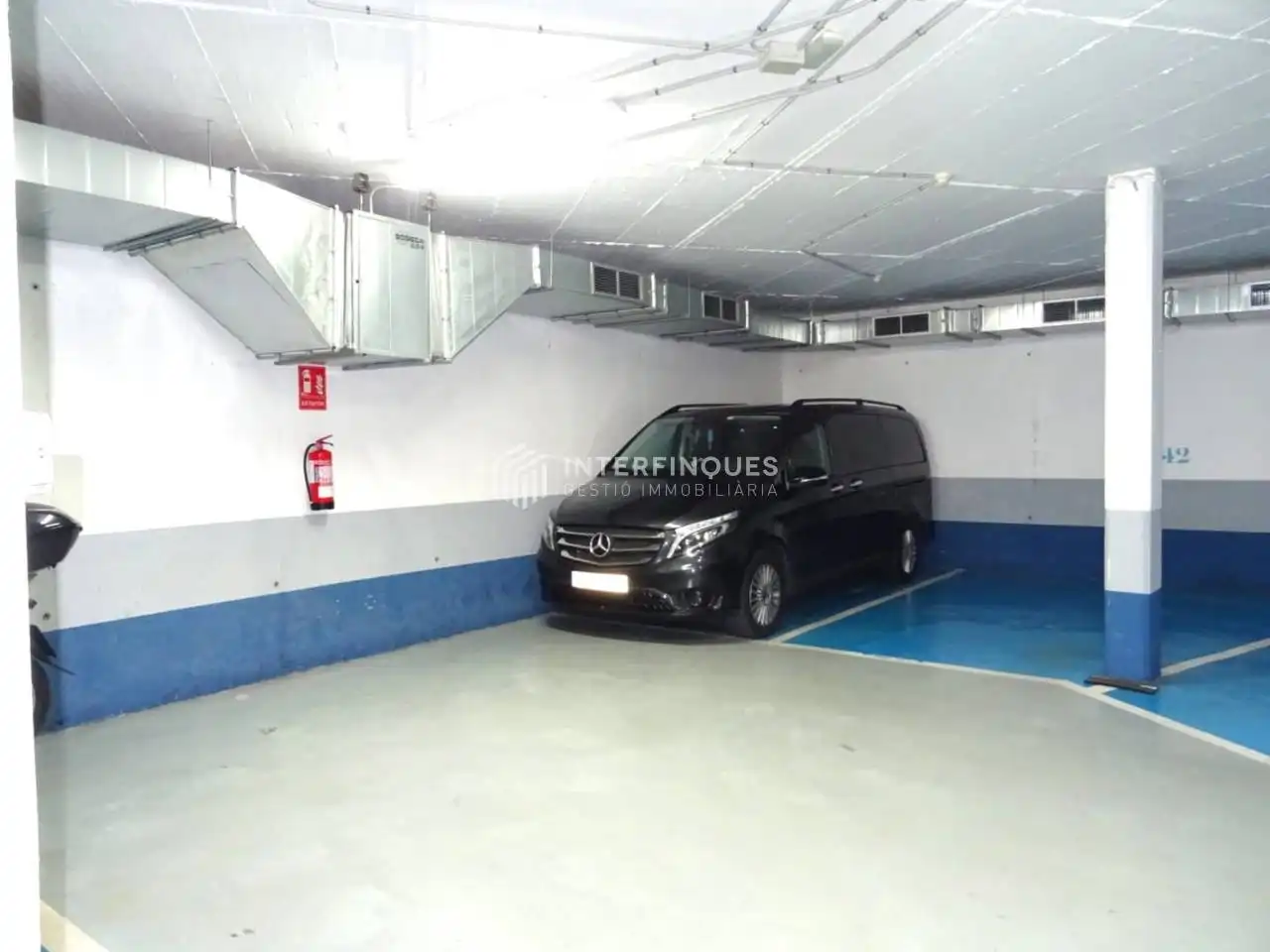 Aparcament de Garatge en venda en Badalona