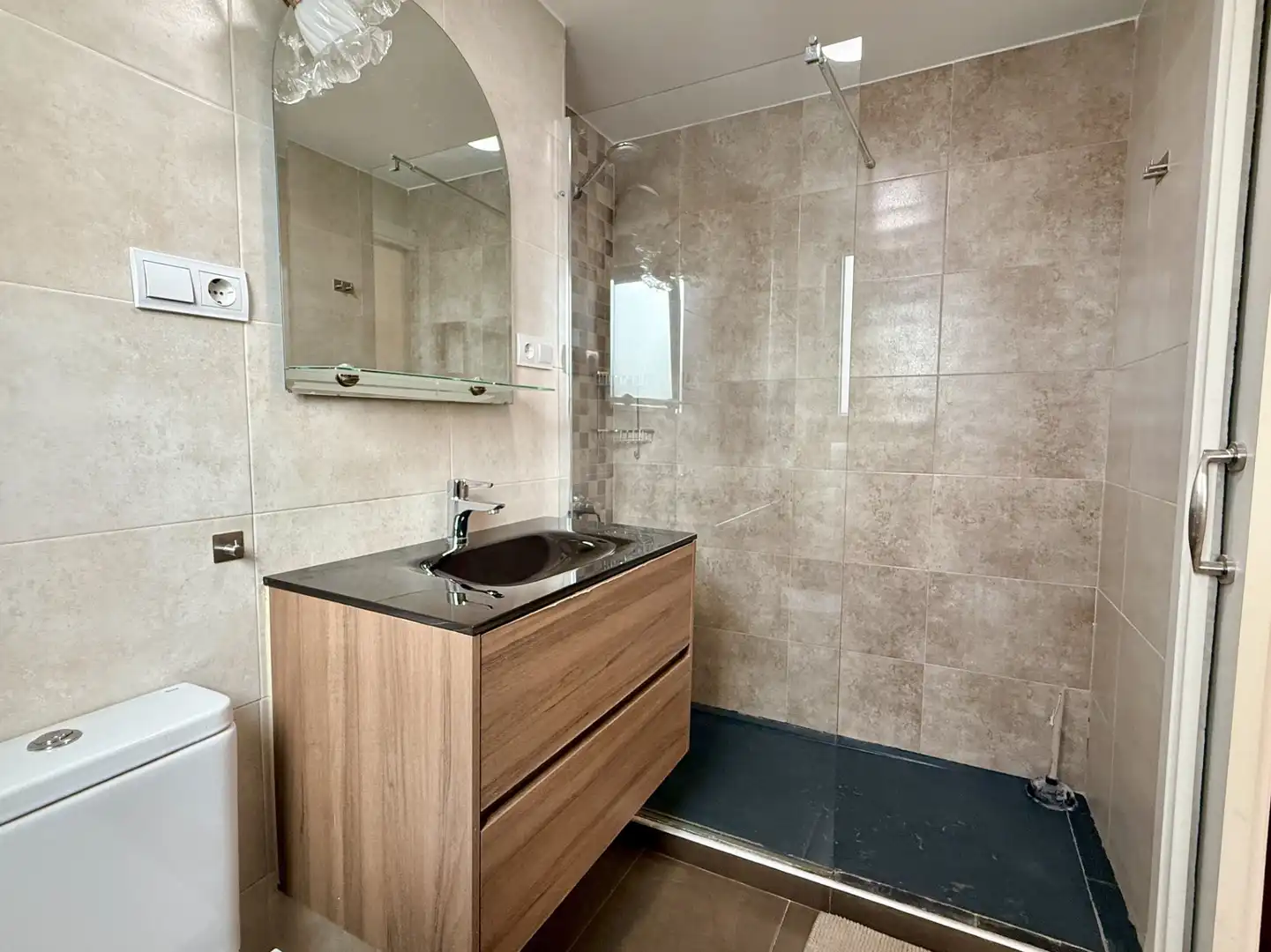 Wohnung zur Miete in Calle de Antonio López, Moscardó