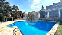 Swimming pool of House or chalet for sale in Cerdanyola del Vallès  with Air Conditioner, Heating and Private garden