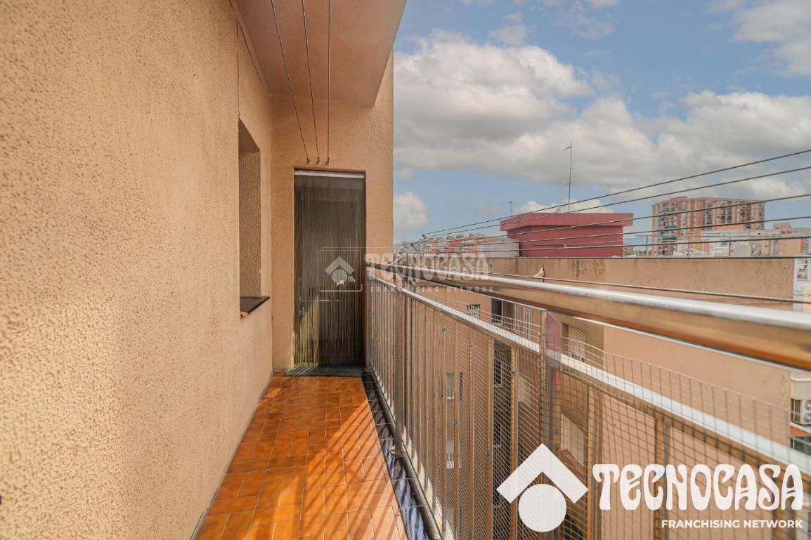 Terrassa de Pis en venda en Badalona