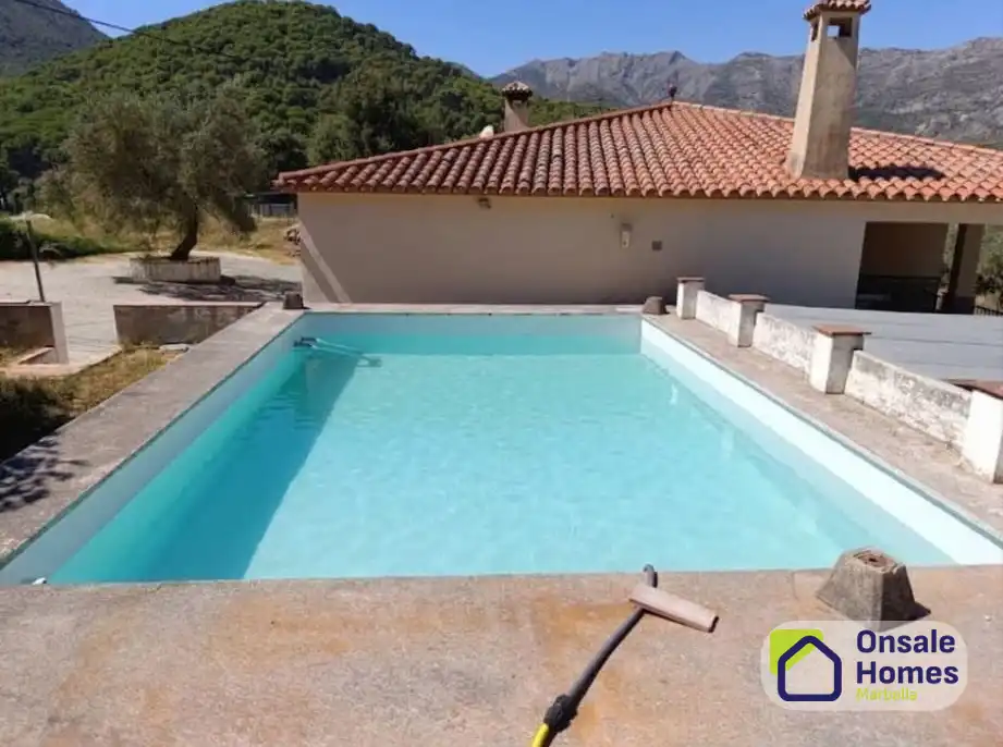 Villa avec piscine à vendre à Calle Carretera