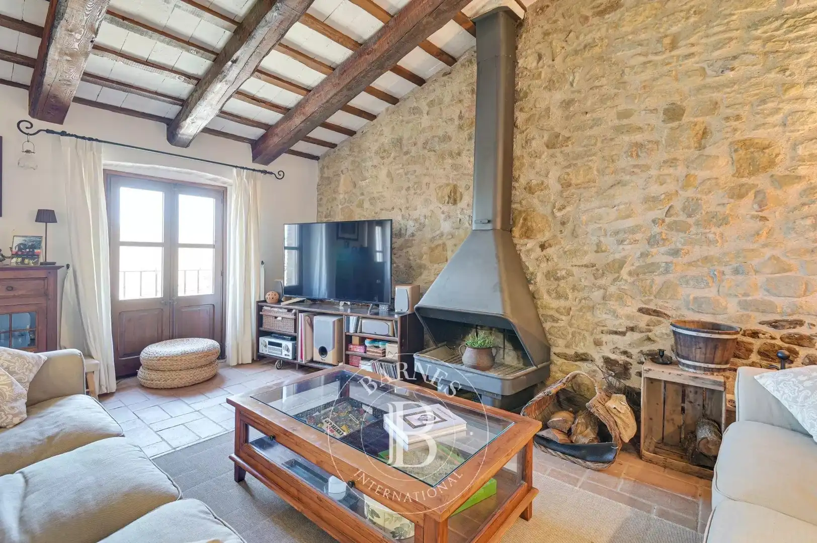 Sala d'estar de Finca rústica en venda en Ullastret amb Terrassa
