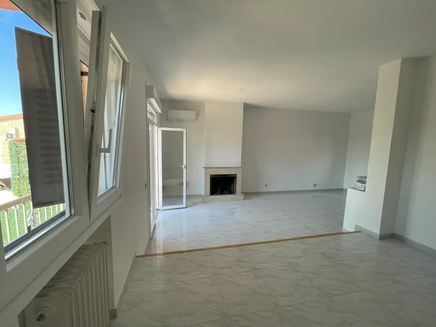 Sala de estar de Casa o chalet de alquiler en San Agustín del Guadalix con Aire acondicionado, Calefacción y Jardín privado