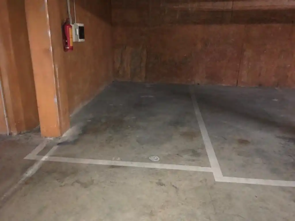 Parkplatz zum Verkauf in c( mossen jacint verdaguer, imagen 3