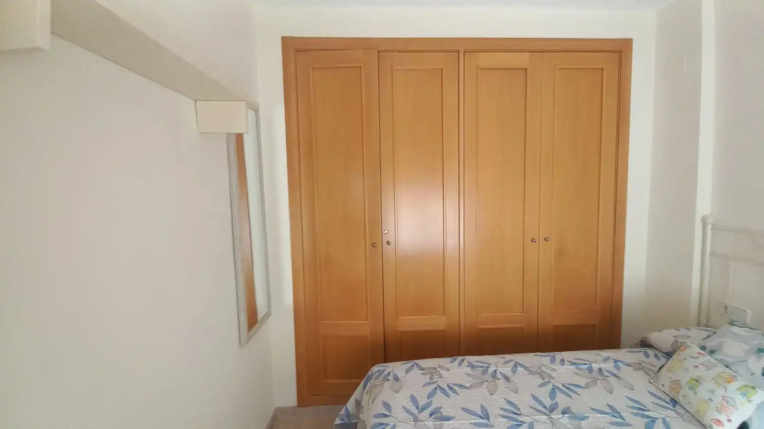 Habitación de Piso de alquiler en Isla Cristina con Aire acondicionado, Terraza y Amueblado