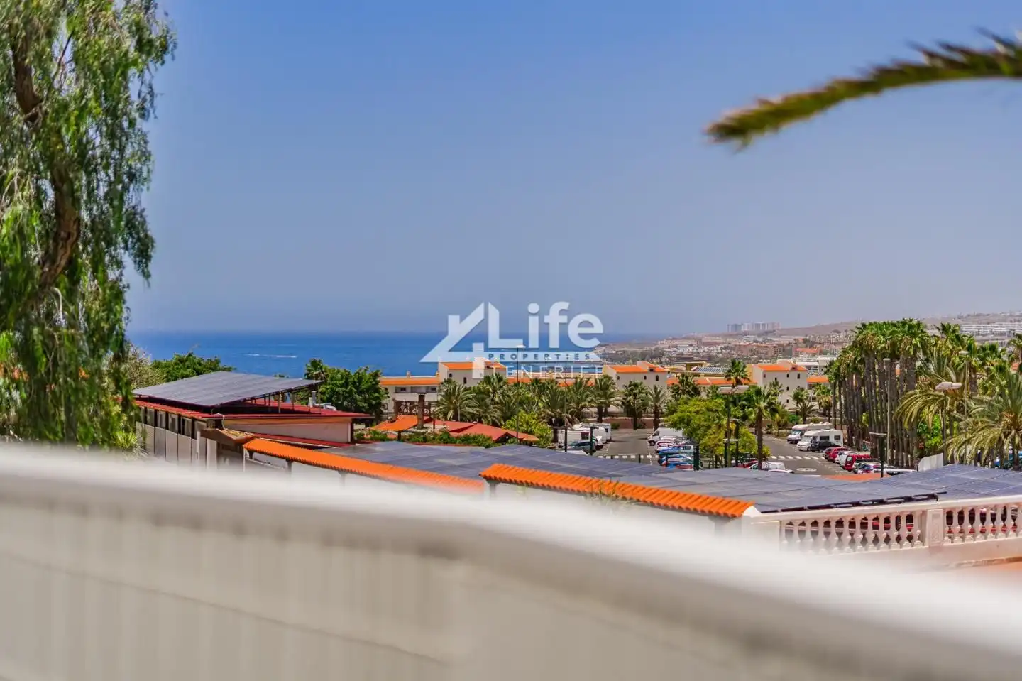Außenansicht von Wohnung zum Verkauf in Adeje mit Klimaanlage, Privatgarten und Terrasse