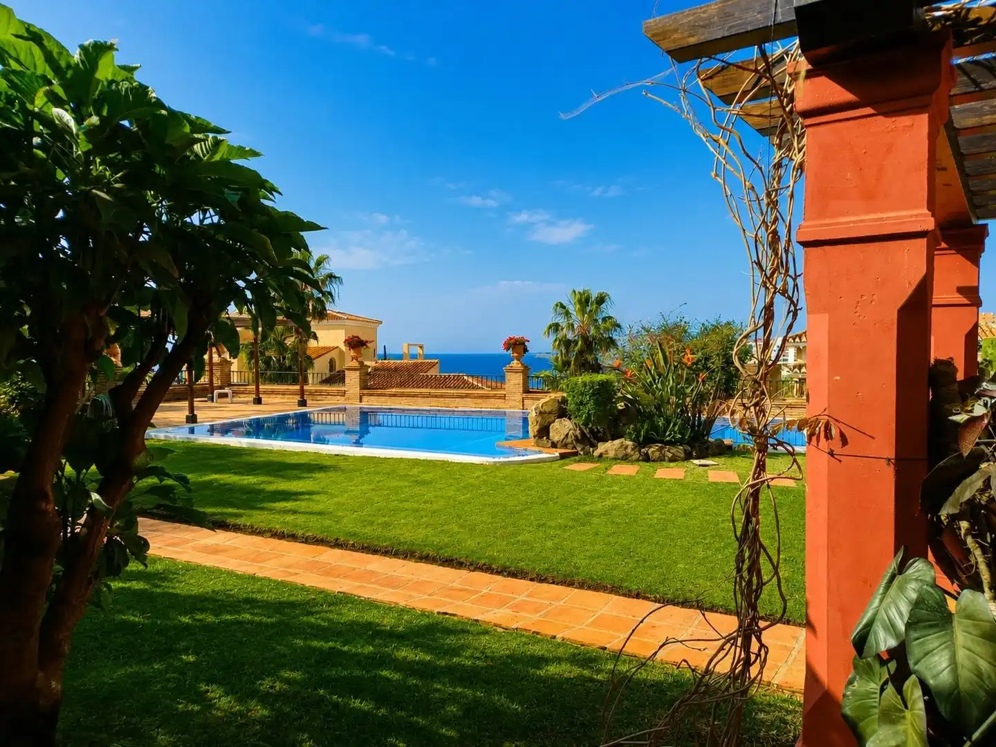 Jardí de Casa o xalet en venda en Benalmádena amb Aire condicionat, Calefacció i Jardí privat