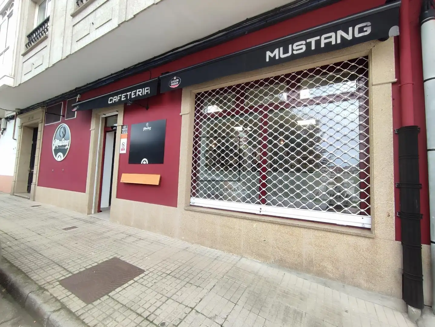Local en venta en Ferrol con Amueblado