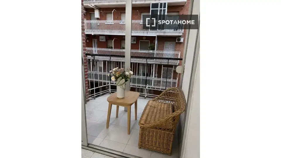 Terraza de Apartamento para compartir en Madrid con Aire acondicionado, Calefacción y Terraza