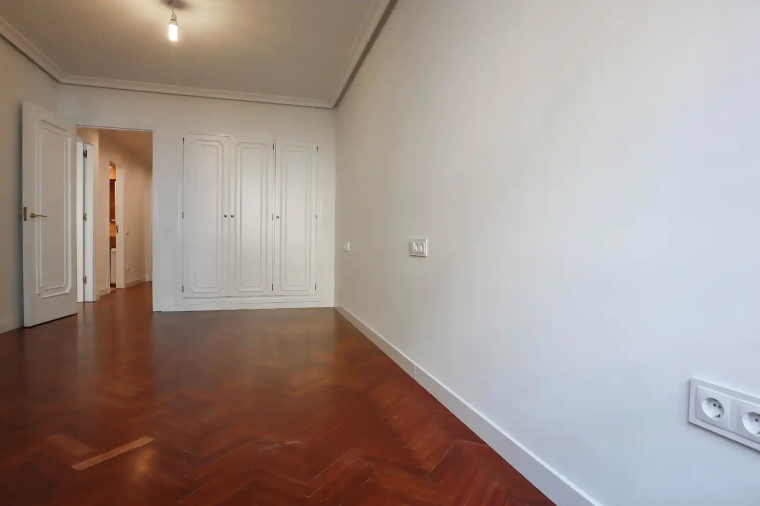 Wohnung zur Miete in Oviedo  mit Heizung und Parkett