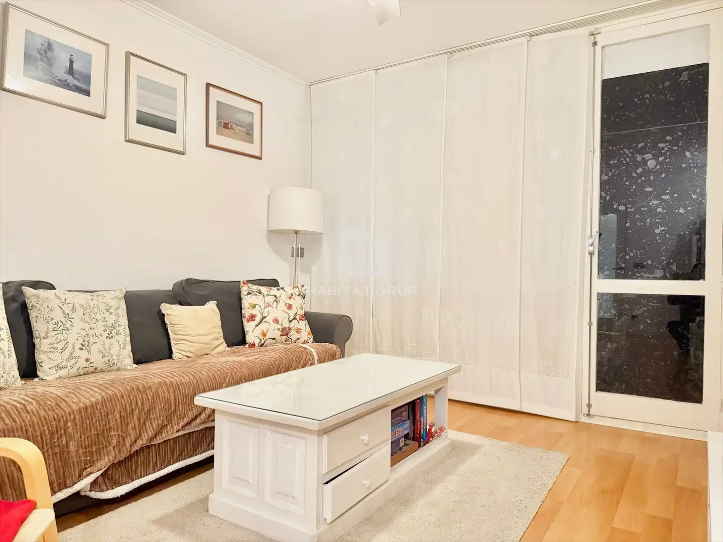 Wohnzimmer von Wohnung zum Verkauf in Girona mit Heizung, Privatgarten und Abstellraum