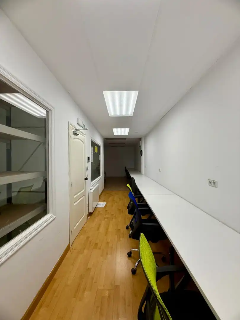 Nave industrial de alquiler en Valle de Elorz / Elortzibar con Calefacción y Alarma