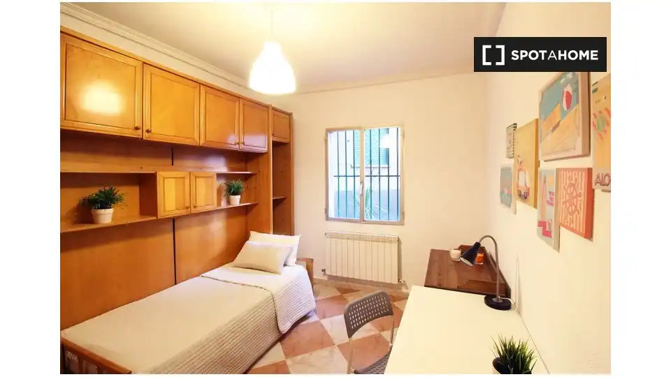 Bedroom of Flat for rent in Madrid  with Air Conditioner, Heating and Furnished