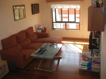 Living room of Duplex to rent in Ames  with Heating, Parquet flooring and Storage room