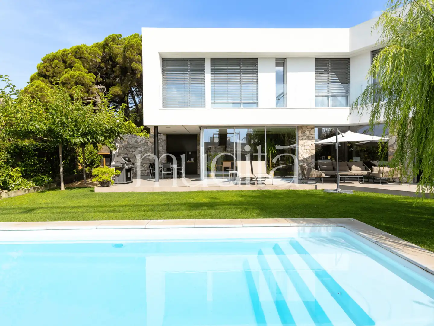 Vista exterior de Casa o xalet en venda en Teià amb Calefacció, Jardí privat i Terrassa