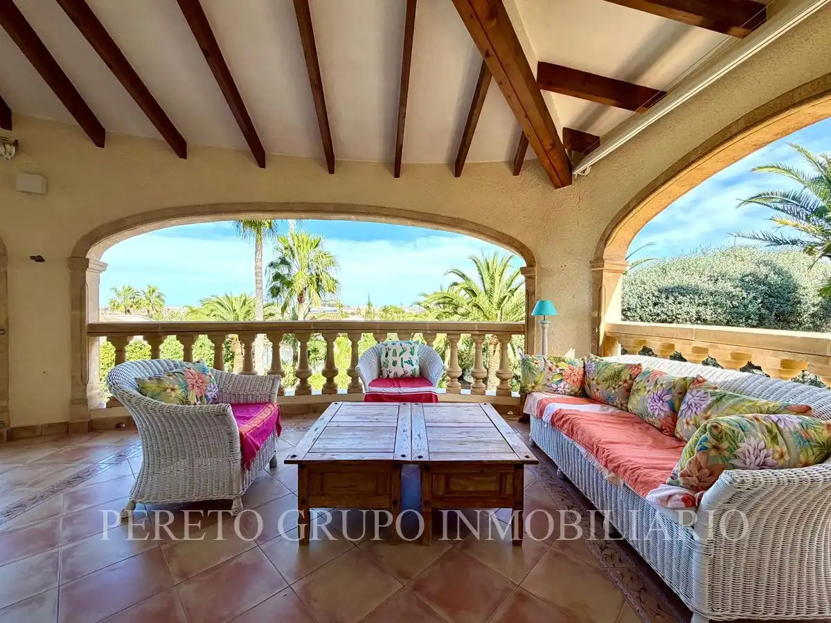 Detached house with pool for sale in El Montgó, imagen 6
