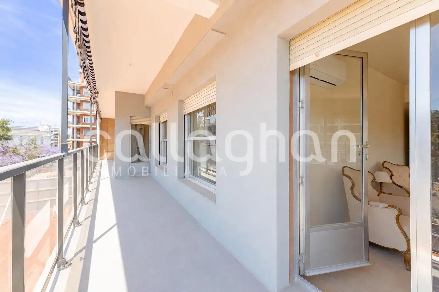 Flat for sale in Valencia  with Air Conditioner, Heating and Terrace