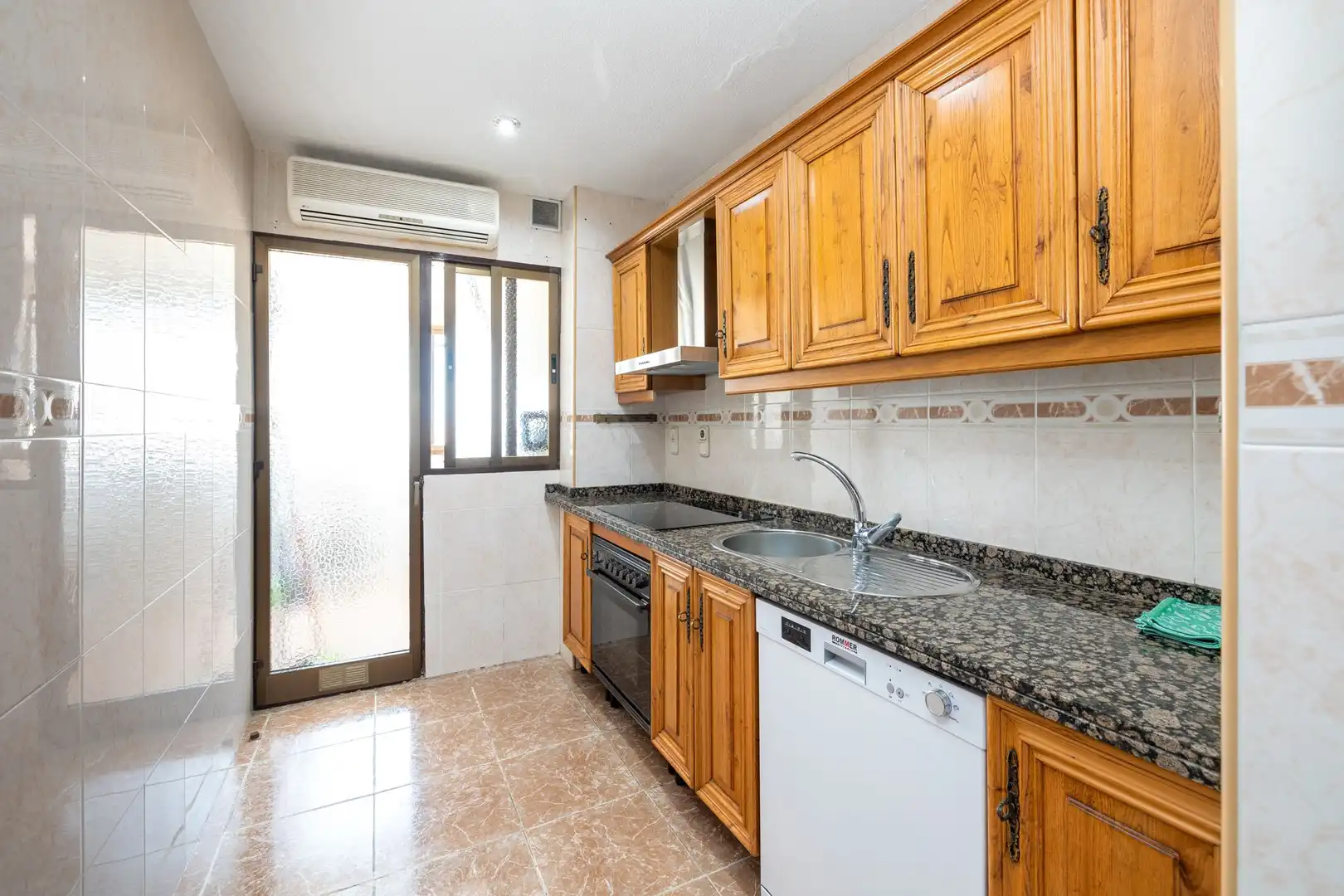Flat for rent in N/A, -1, Camino de Ronda
