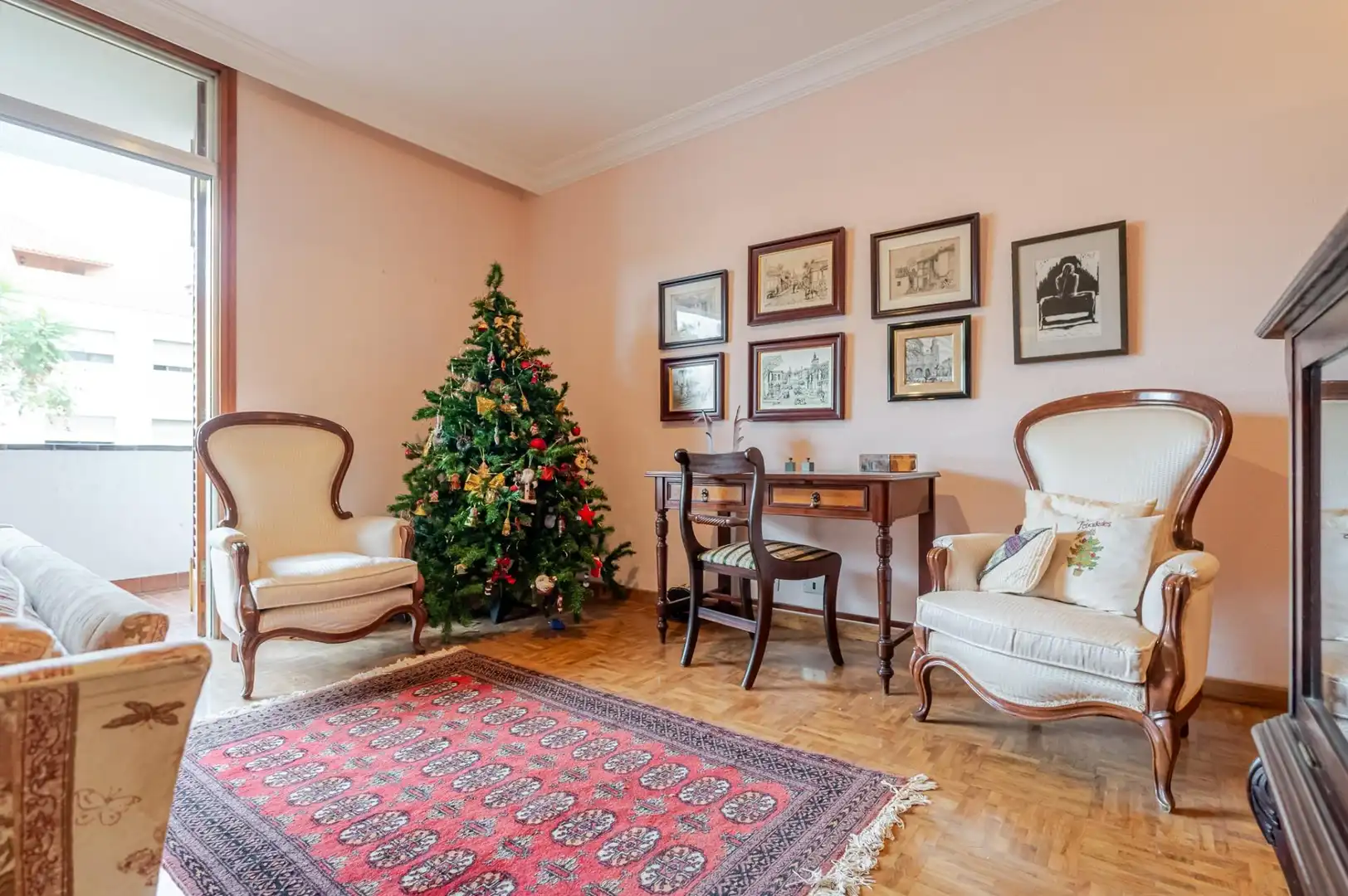 Sala d'estar de Casa adosada en venda en Las Palmas de Gran Canaria amb Jardí privat, Parquet i Terrassa