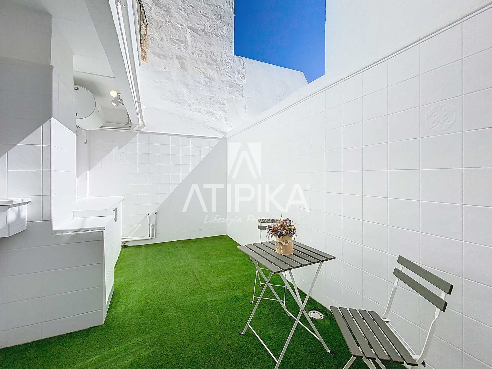 Terrassa de Casa o xalet en venda en Sant Lluís amb Aire condicionat, Forn i Rentadora